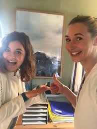 Und meine impfverweigerung soll sie bitte auch schon mal notieren, wenn sie für mich jetzt eine akte anlegen muss. News Andrea Gerhard