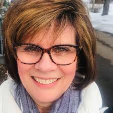 Elaine Mckinnon's Instagram, Twitter & Facebook