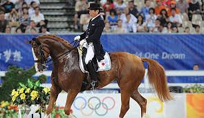 In london 2012 als bester deutscher auf platz sechs sehr erfolgreich, vier jahre später in rio musste er verletzt mitten im wettkampf aussteigen. Pferd Krank Hoketsu Verpasst Rekord