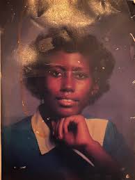 Could someone get rid of the scratches and make this photo have normal  coloring?