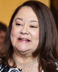 Elizabeth Dupre's Instagram, Twitter & Facebook