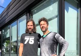 Hablar de palo pandolfo es hablar del rock . Palo Pandolfo La Cancion Es Un Descubrimiento Y Te Ensena Radio Cantilo 101 9
