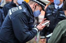 Auch frankreich geht in den lockdown. 6yjmjtyc2gpgem