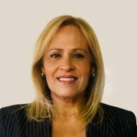 300+ perfiles de «Barb Martinez»