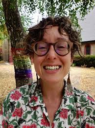 Lisa Wiley's Instagram, Twitter & Facebook