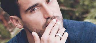 A Man S Guide To Wearing Rings Http Www Fashionbeans Com Article Mans Guide To Wearing Rings How To Wear Rings Wedding Ring Uk Mens Wedding Rings