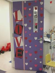 Pin By Cenicienta On Seasons Winter Holiday Valentines Classroom Door School Door Decorations Valentine Door Decorations