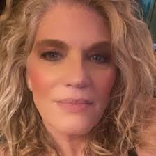 Kathy Coombs (iam2cute4wrds)