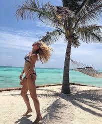 See more of instagram on facebook. Simona Krainova Ukazala Vypracovane Brisko Verily Byste Ze Teto Zene Je 46 A To Jste Jeste Nevidely Jeji Starsi Sestru Galerie 4 Feminity Cz