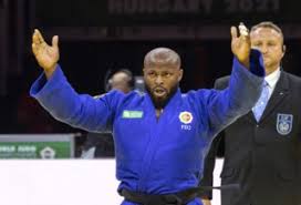 Find great ludlow, ma real estate professionals on zillow like jorge fonseca of grace group realty llc Jorge Fonseca Carrega O Peso De Uma Nacao Na Esperanca De Uma Medallha Toquio 2020 Publico