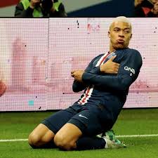 Pin On Joueur De Football