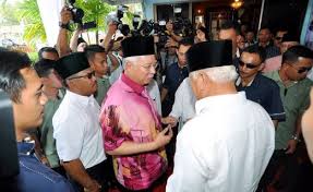 100%(1)100% found this document useful (1 vote). Pm Tiba Di Melaka Lawatan Kerja Sehari