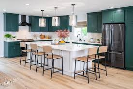 10 Kitchen Islands Hgtv In 2020 Kitchen Sets Kitchen Remodel Hgtv Kitchens