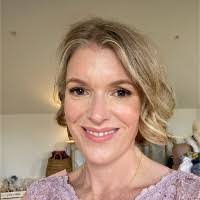 Helen Tapper's Instagram, Twitter & Facebook