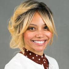 Ayanna Martinez (@SocialbyAyanna)