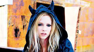 Her father worked for the telephone company, and his mother was a housewife. Avril Lavigne Hd Wallpapers Desktop And Mobile Images Photos