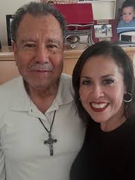 Feliz cumpleaños Apà! Que se la pase muy feliz ahora y siempre. Lo queremos  muchísimo 💙