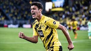Youssoufa is 16, jude is 17, gio and ansgar are 18, jadon is 20, dan is 21. Bundesliga Why Usa Teen Gio Reyna Deserves His Bumper New Borussia Dortmund Contract