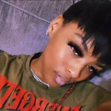 Mira Hendrix (@mmarch99) • Facebook