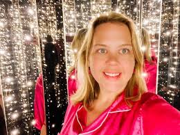 Here's a shout out for travel agents. For decades I 'did it all by myself'  and then I found a great agent---it just ADDS to my vacation delight and  pleasure now, as