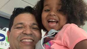 Felicidades al Sr. Edward Brito y a todos los padres Estrella en este día  tan especial. #PapáEstrella #TheBestorNothing #Autozama #MercedesBenz