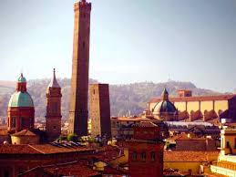 Résultat de recherche d'images pour "Bologna leaning towers"