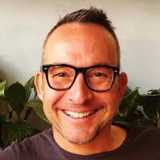 What an incredible day at the sold out Databricks Data & AI World Tour in… 