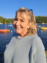 A Good Catch: The Perfect Cornish Escape Full of Secrets: a feel good and  funny fiction book