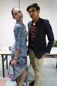 Difahamkan, syed saddiq memberi keterangan berhubung ciapannya di twitter berkaitan tindakan bekas pengerusi bukan eksekutif prasarana malaysia berhad (prasarana), datuk seri tajuddin. Syed Saddiq On Twitter 6 When I Visited New York I Went To Broadway To Watch Les Miserables I Can Proudly Say That I Enjoyed Chermin More