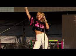 The 7,500 tampa area health care workers who were given tickets. Miley Cyrus Super Bowl Tiktoktailgate Full Performance Youtube