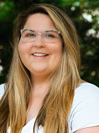 Molly Roland's Instagram, Twitter & Facebook