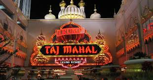 Technically it's feasible and you will get a good glimpse of this marvelous destination. The Taj Mahal That Us President Donald Trump Would Prefer To Forget