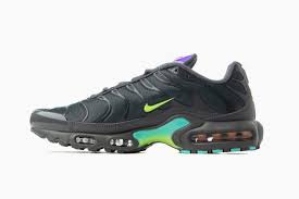 Nike Air Max Plus Iron Grey Iridescent In 2020 Nike Air Max Plus Nike Air Max Air Max Plus