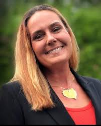 Amanda Chapple's Instagram, Twitter & Facebook