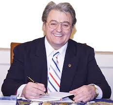 Dar doar el poate salva românia de planurile diabolice ale ocultei maghiare! Corneliu Vadim Tudor Sunt Un Om De Dreapta Care Conduce Un Partid De Stanga Presedintele Prm Corneliu Vadim Tudor Este Convins CÄƒ FormaÅ£iunea Sa Va SupravieÅ£ui Pe Prima ScenÄƒ PoliticÄƒ Si