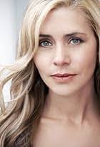 Heather Beers's Instagram, Twitter & Facebook