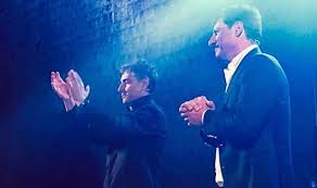 Checchè se ne dica, love bugs è una delle poche serie televisive che fa capire come in tv c'è ancora la possibilità di sperimentare. Risate E Sold Out Per Toti E Tata Al Barletta Summer Show Barletta News24city