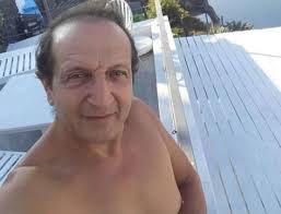 Η νέα δήλωση του ηθοποιού σχετικά με τον μέγα αλέξανδρο. S Mpimpilas H Baptish Einai Enas Biasmos Pairneis To Mikro Paidi Kai Toy Les Egw Apofasizw Oti 8a Eisai Xristianos Diaforetiko