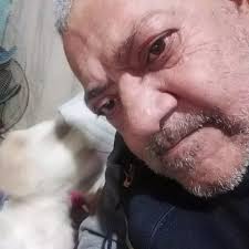 Rezale a Dios que te de un hombre pobre y que no tenga ni siquiera un  céntimo para comprarte regalos, espero pases esta prueba a ver si el  interés material es más