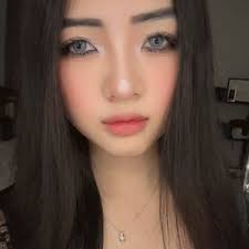 Grace Pham (@nhuy010405)