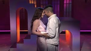 Bad bunny, el alfa, anuel aa, ozuna y rochy rd los más sonados en la mlb. Watch Bad Bunny S Performances On Snl Featuring Rosalia Popsugar Entertainment
