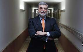 Ascenso simões defende que as revoluções servem para fazer cortes e sugere que no 25 de abril devia ter havido sangue, devia ter havido mortos. Oe2020 Ascenso Simoes Acusa Grupo Parlamentar Do Ps De Enganar Os Seus Deputados Ao Aprovar Taxa Das Celuloses O Jornal Economico