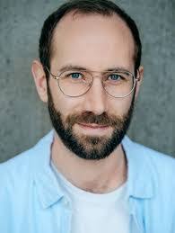 Maxim Hansen's Instagram, Twitter & Facebook