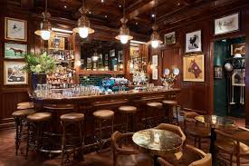 Ralph S Coffee Bar La Nouvelle Adresse A Londres Idee Deco Bar Bar A Cafe Interieur Pub