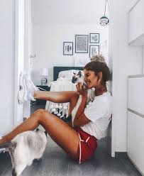 Get inspiration from movies or tv. Anai De Graaf Anai Dg Xo Instagram Photos And Videos Instagram Pose Insta Photo Ideas Blogger Poses