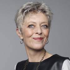 Coupes de cheveux pour visage ovale sur pinterest visages ovales. Coiffure Femme Coiffure Courte Pour Visage Rond Femme 50 Ans