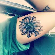 Black And White Daisy Tattoo Sleeve Wouldn T Do A Sleeve But The Flowers Tattoos Themselves Are Beautiful Daisy Tattoo Designs Tattoos Sunflower Tattoos
