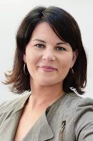 Im lebenslauf von annalena baerbock wurden änderungen vorgenommen. Annalena Baerbock Wikipedia