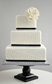 30 Most Creative And Pretty Wedding Cakes Modwedding Black And White Wedding Cake Square Wedding Cakes Pretty Wedding Cakes