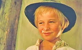 Amintiri legate de casa parinteasca si obiectele casei 2.distractia copiilor la intoarcerea tatalui acasa de la padure 3.cearta parintilor din cauza copiilor 3. Nica 17 2 3col Amintiri Din Copilarie Sursa Cinemagia Ro 1 Moldova Org